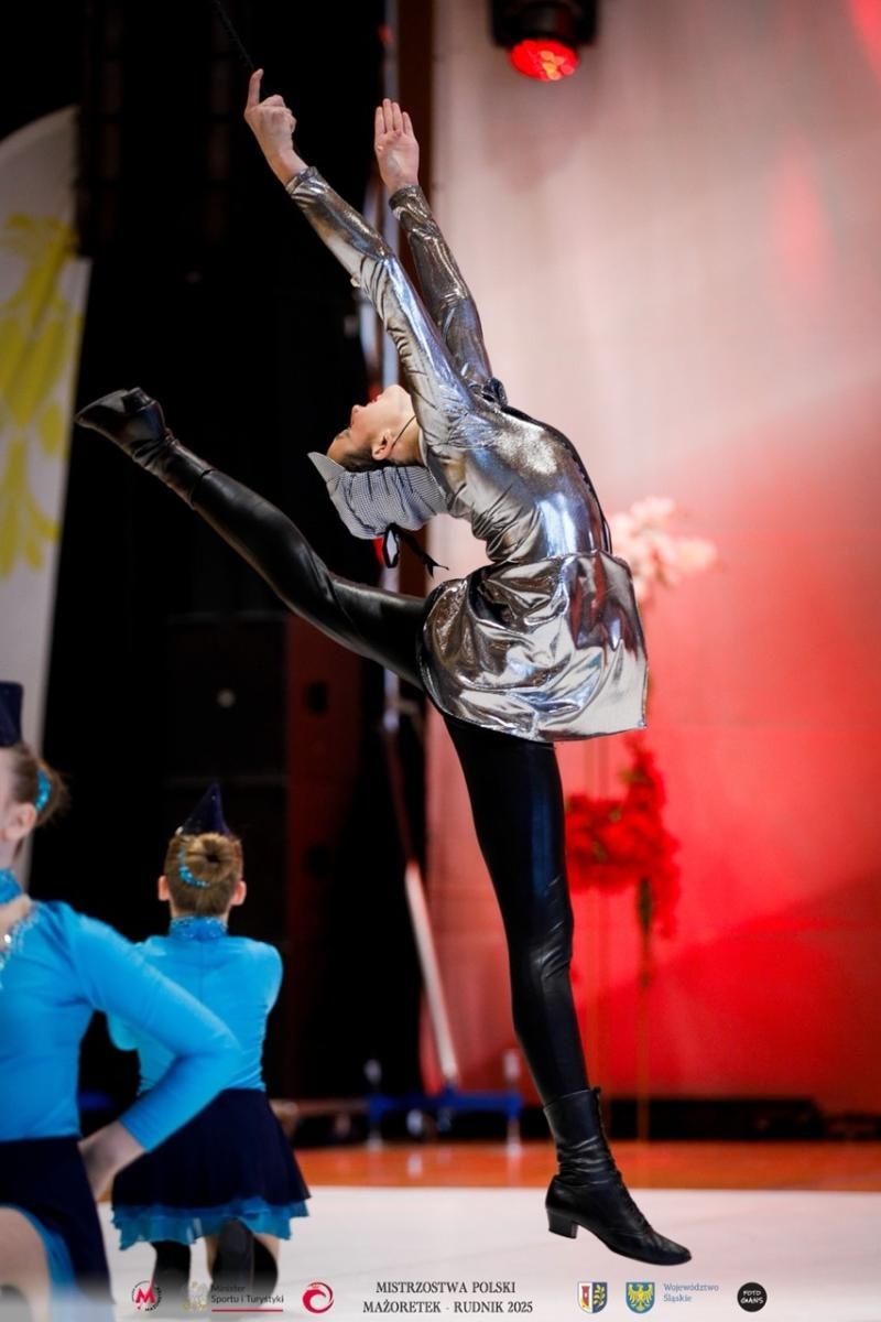 Zdjęcie w galerii na portalu naszraciborz.pl: Grad medali mażoretek ZARA na Mistrzostwach Polski wiadomości z regionu