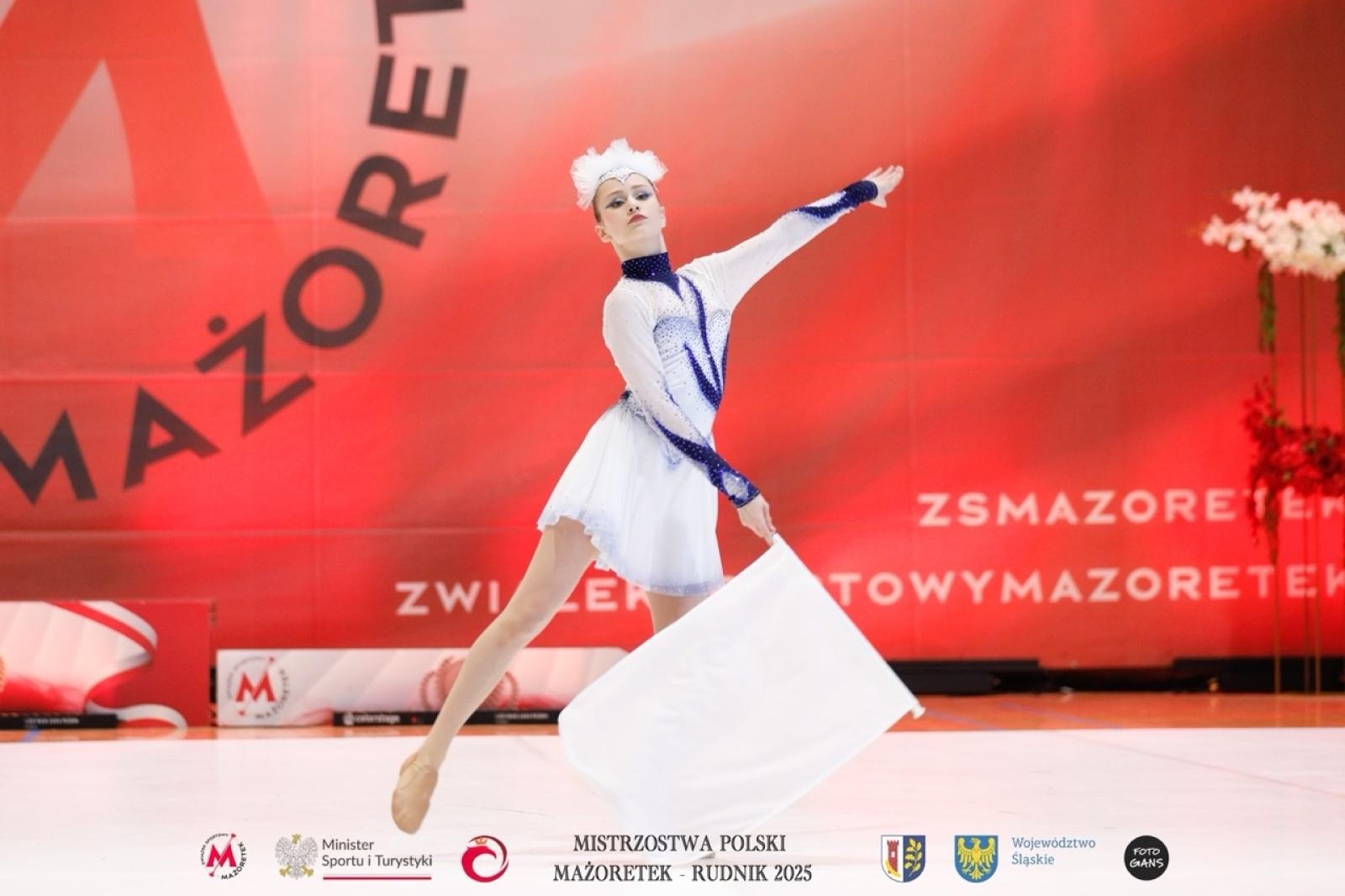 Zdjęcie w galerii na portalu naszraciborz.pl: Grad medali mażoretek ZARA na Mistrzostwach Polski wiadomości z regionu