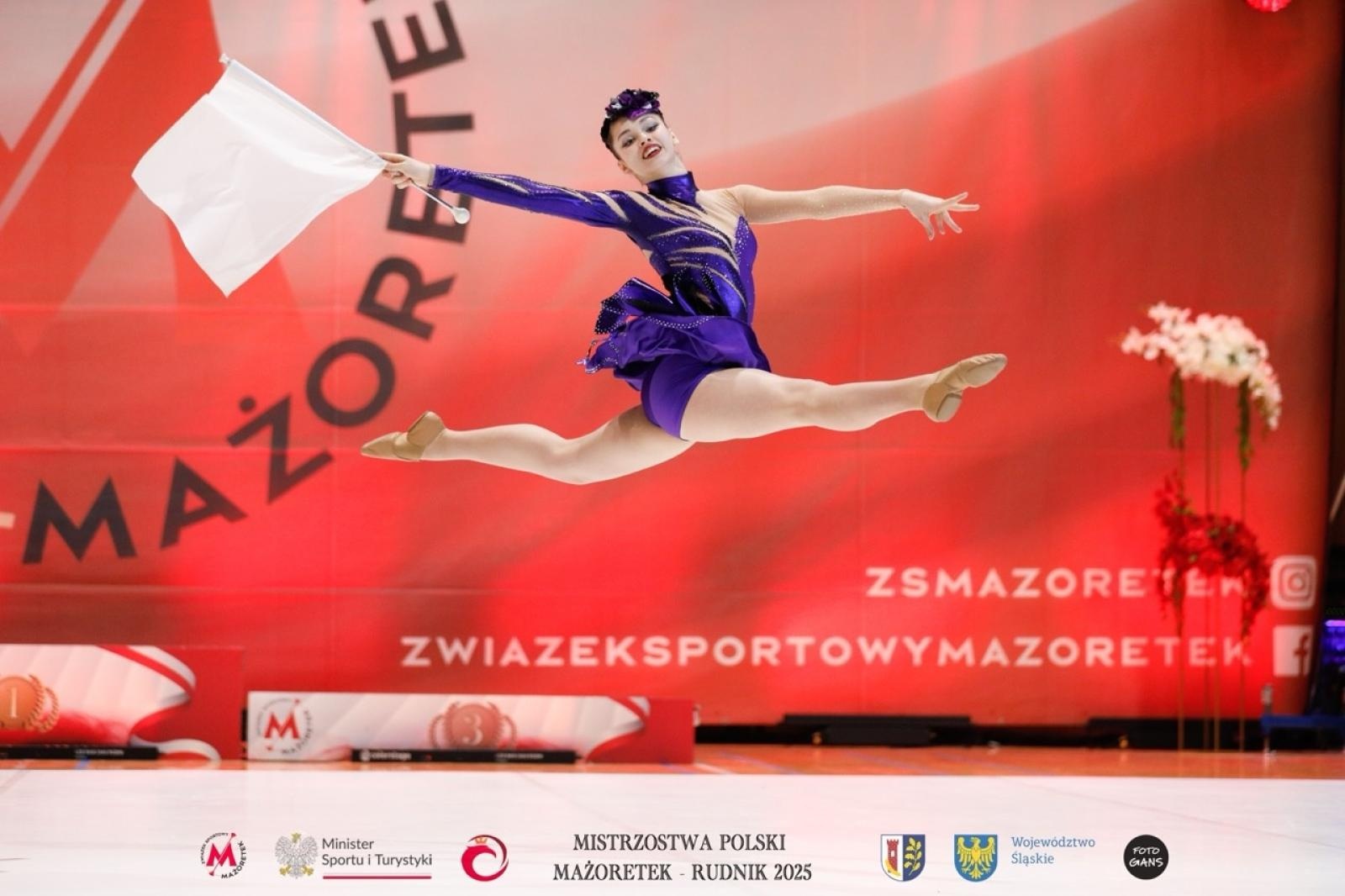 Zdjęcie w galerii na portalu naszraciborz.pl: Grad medali mażoretek ZARA na Mistrzostwach Polski wiadomości z regionu