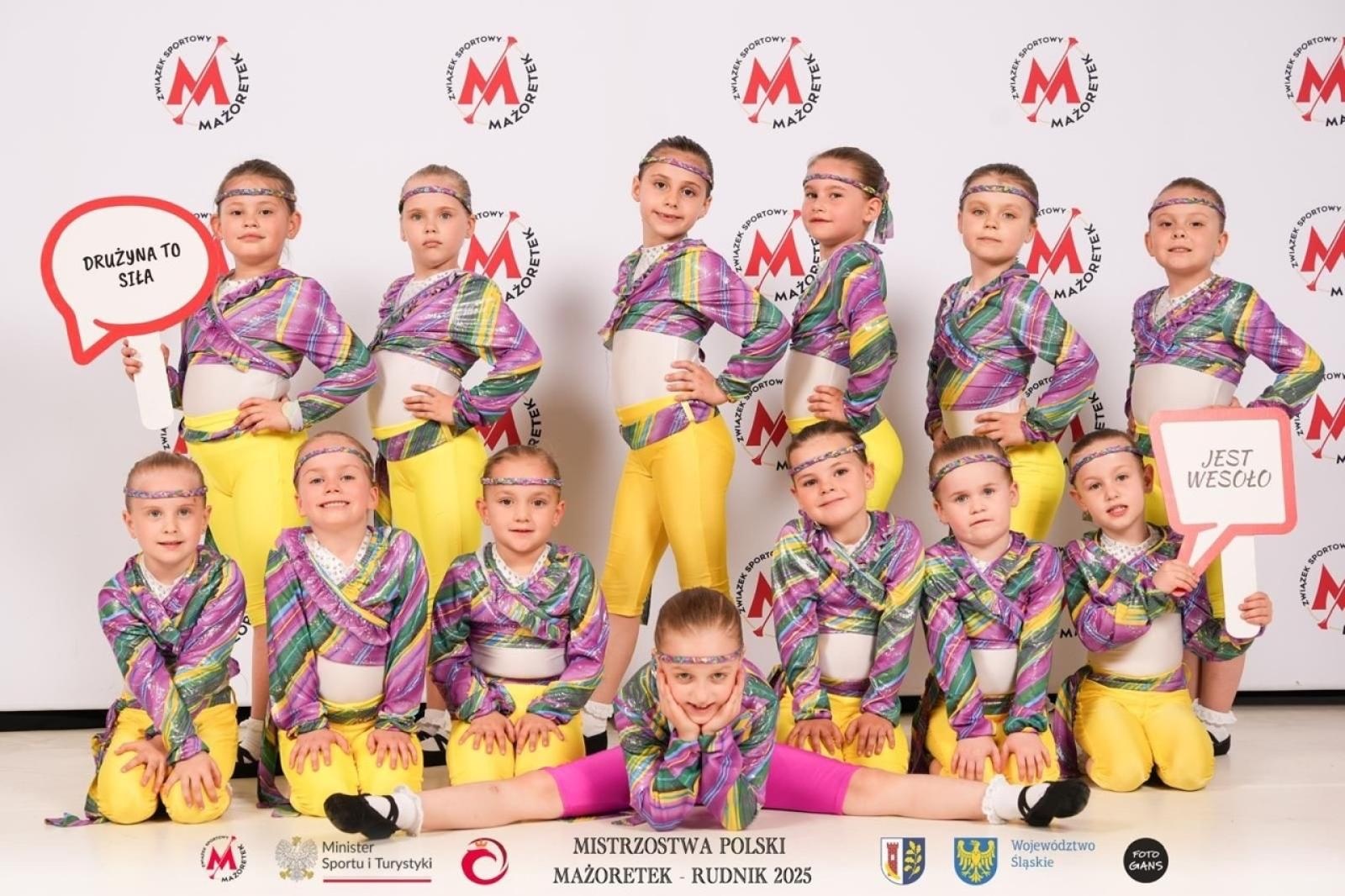 Zdjęcie w galerii na portalu naszraciborz.pl: Grad medali mażoretek ZARA na Mistrzostwach Polski wiadomości z regionu