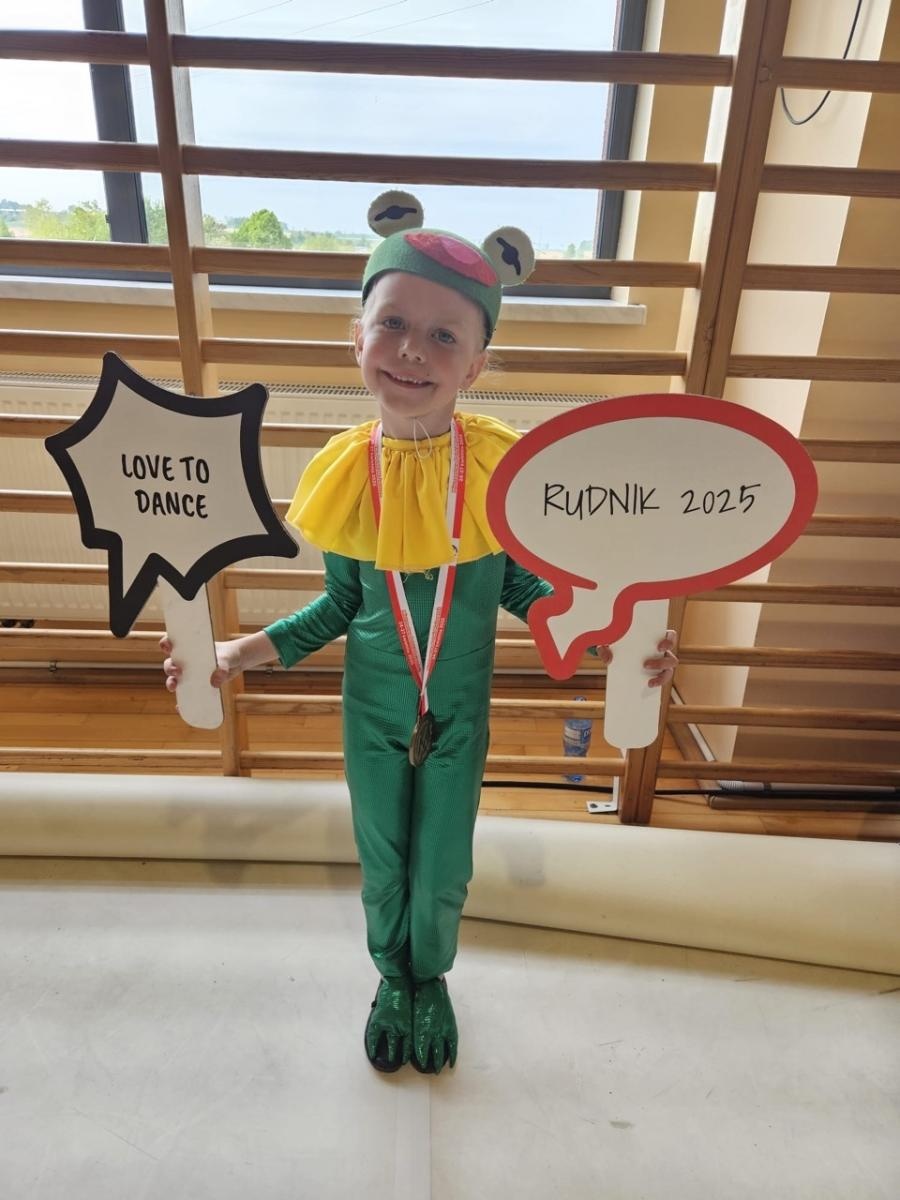 Zdjęcie w galerii na portalu naszraciborz.pl: Grad medali mażoretek ZARA na Mistrzostwach Polski wiadomości z regionu