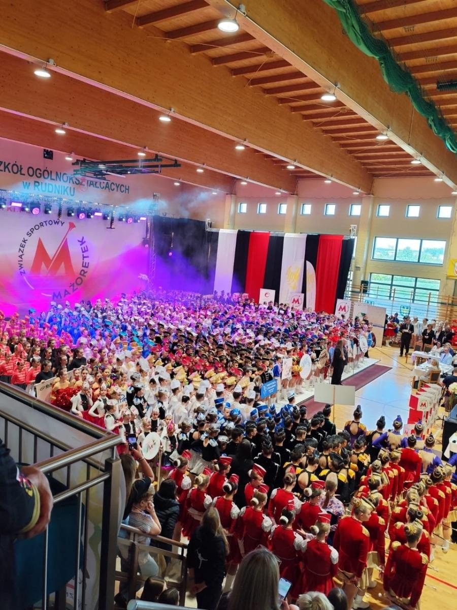 Zdjęcie w galerii na portalu naszraciborz.pl: Grad medali mażoretek ZARA na Mistrzostwach Polski wiadomości z regionu