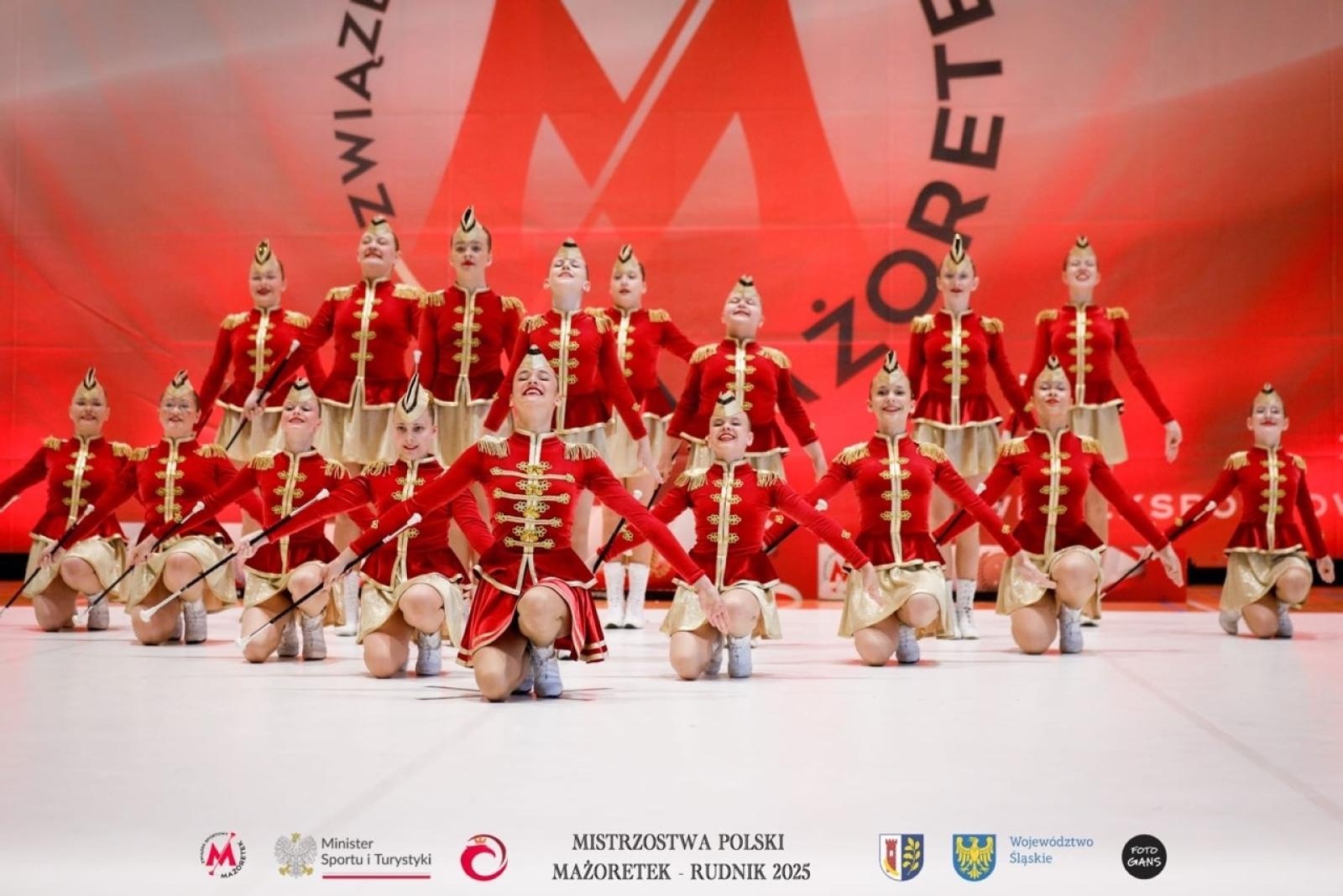 Zdjęcie w galerii na portalu naszraciborz.pl: Grad medali mażoretek ZARA na Mistrzostwach Polski wiadomości z regionu