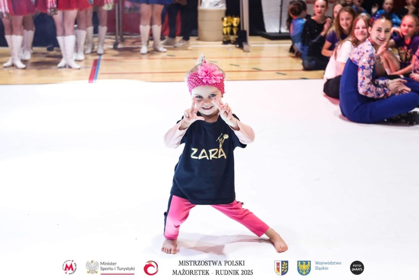 Zdjęcie w galerii na portalu naszraciborz.pl: Grad medali mażoretek ZARA na Mistrzostwach Polski wiadomości z regionu