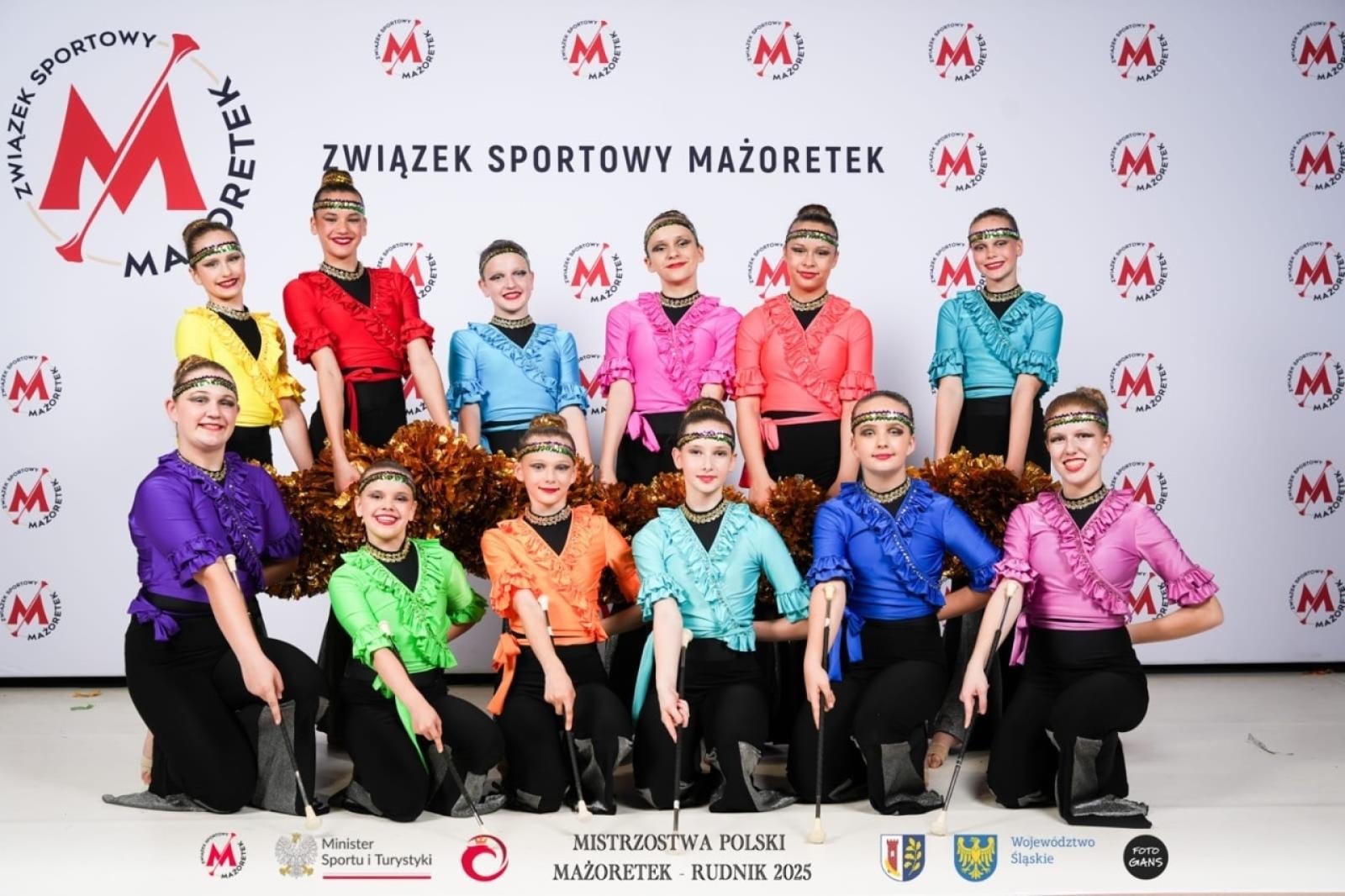 Zdjęcie w galerii na portalu naszraciborz.pl: Grad medali mażoretek ZARA na Mistrzostwach Polski wiadomości z regionu