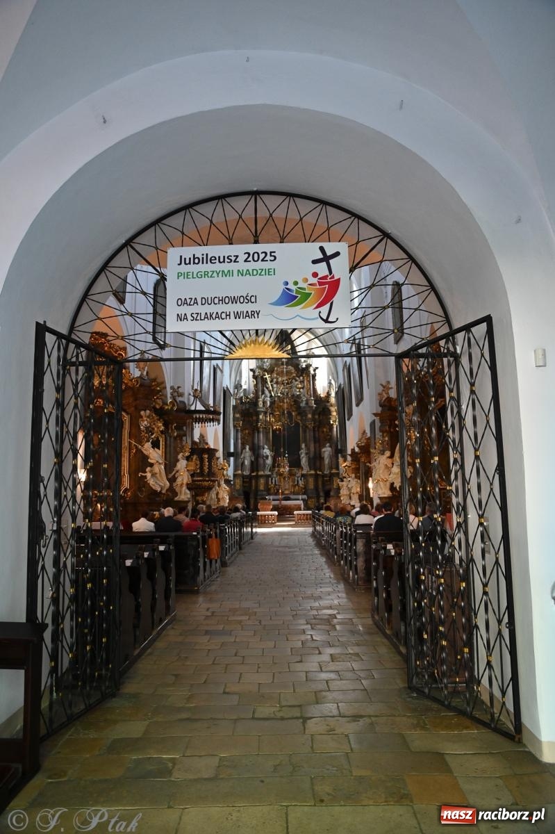 Zdjęcie w galerii na portalu naszraciborz.pl: Zadbać o innych – Diecezjalne Święto Rodziny w Jemielnicy pełne wiary, jedności i nadziei wiadomości z regionu