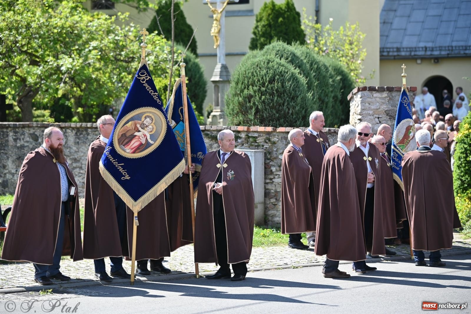 Zdjęcie w galerii na portalu naszraciborz.pl: Zadbać o innych – Diecezjalne Święto Rodziny w Jemielnicy pełne wiary, jedności i nadziei wiadomości z regionu