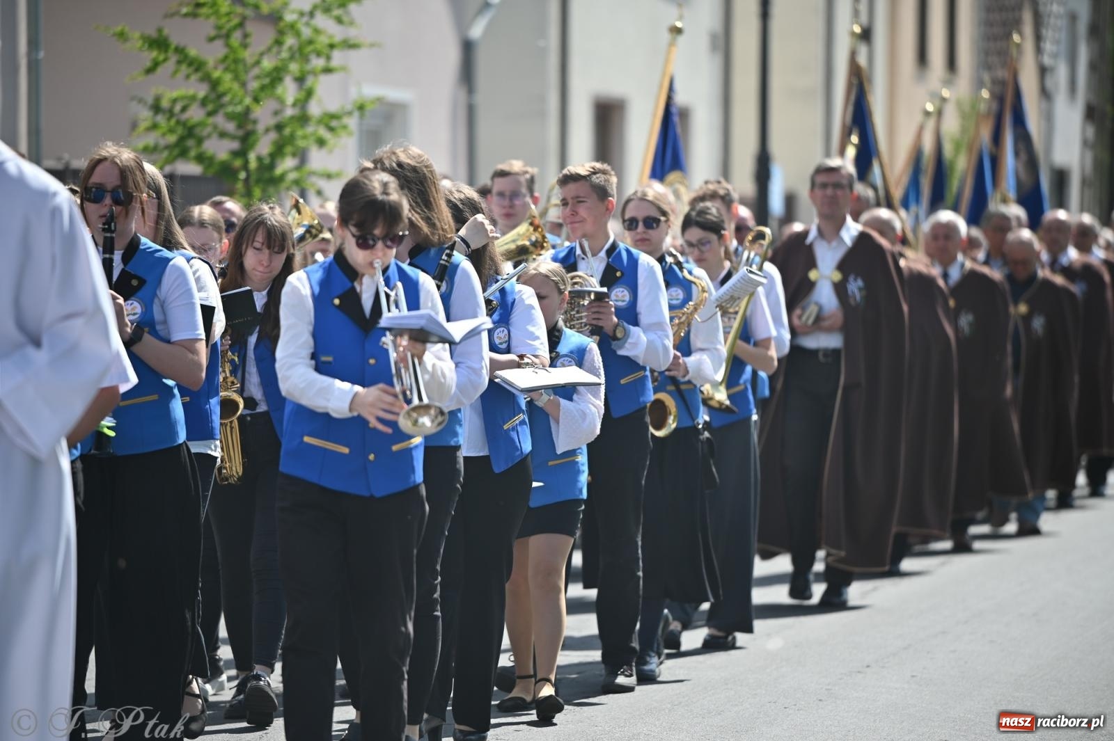 Zdjęcie w galerii na portalu naszraciborz.pl: Zadbać o innych – Diecezjalne Święto Rodziny w Jemielnicy pełne wiary, jedności i nadziei wiadomości z regionu