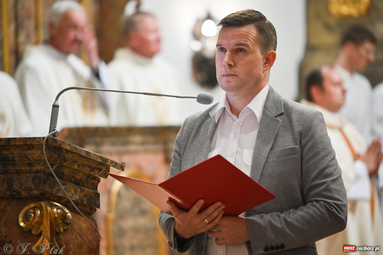 Zdjęcie w galerii na portalu naszraciborz.pl: Zadbać o innych – Diecezjalne Święto Rodziny w Jemielnicy pełne wiary, jedności i nadziei wiadomości z regionu