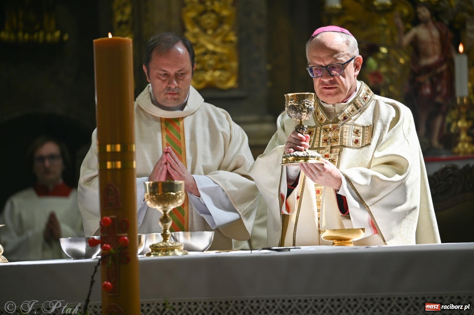 Zdjęcie w galerii na portalu naszraciborz.pl: Zadbać o innych – Diecezjalne Święto Rodziny w Jemielnicy pełne wiary, jedności i nadziei wiadomości z regionu
