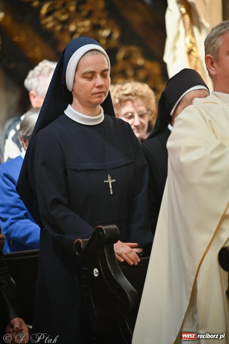 Zdjęcie w galerii na portalu naszraciborz.pl: Zadbać o innych – Diecezjalne Święto Rodziny w Jemielnicy pełne wiary, jedności i nadziei wiadomości z regionu