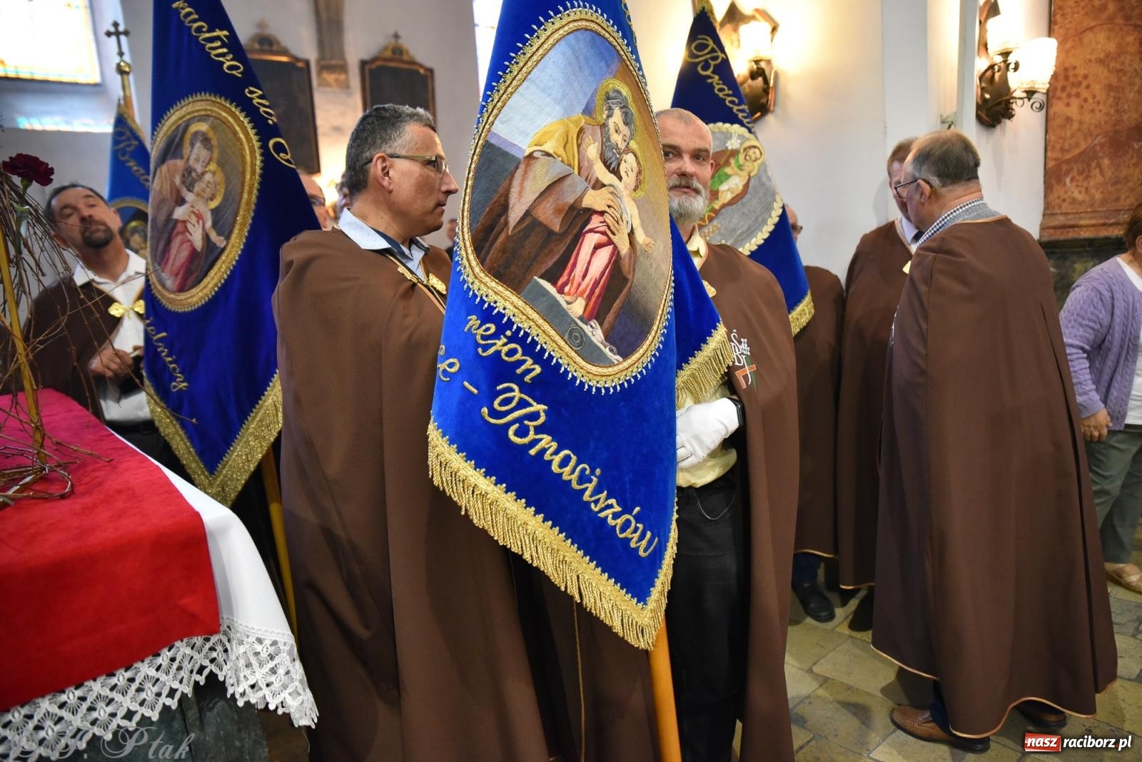 Zdjęcie w galerii na portalu naszraciborz.pl: Zadbać o innych – Diecezjalne Święto Rodziny w Jemielnicy pełne wiary, jedności i nadziei wiadomości z regionu