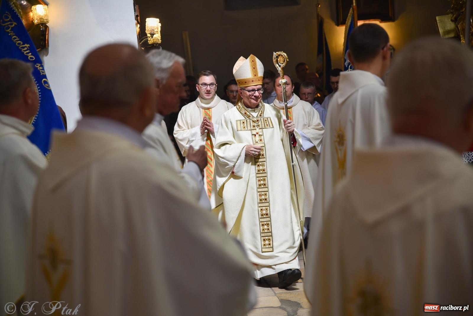 Zdjęcie w galerii na portalu naszraciborz.pl: Zadbać o innych – Diecezjalne Święto Rodziny w Jemielnicy pełne wiary, jedności i nadziei wiadomości z regionu