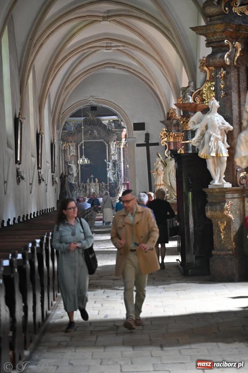 Zdjęcie w galerii na portalu naszraciborz.pl: Zadbać o innych – Diecezjalne Święto Rodziny w Jemielnicy pełne wiary, jedności i nadziei wiadomości z regionu
