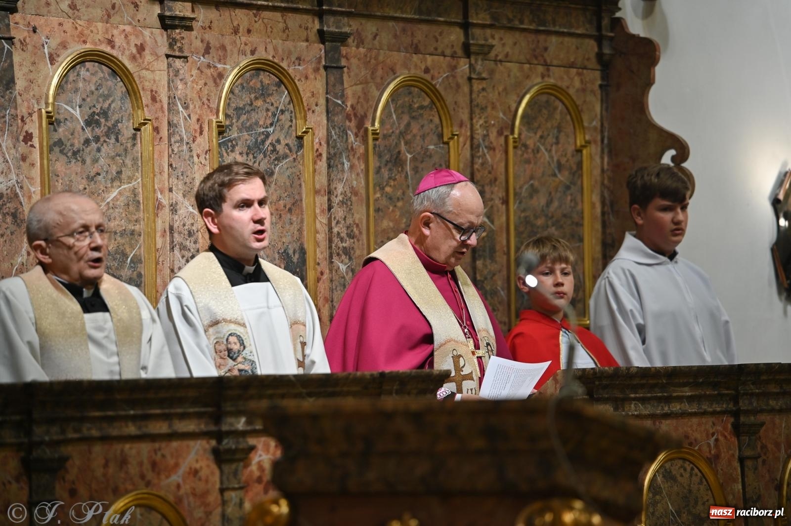 Zdjęcie w galerii na portalu naszraciborz.pl: Zadbać o innych – Diecezjalne Święto Rodziny w Jemielnicy pełne wiary, jedności i nadziei wiadomości z regionu