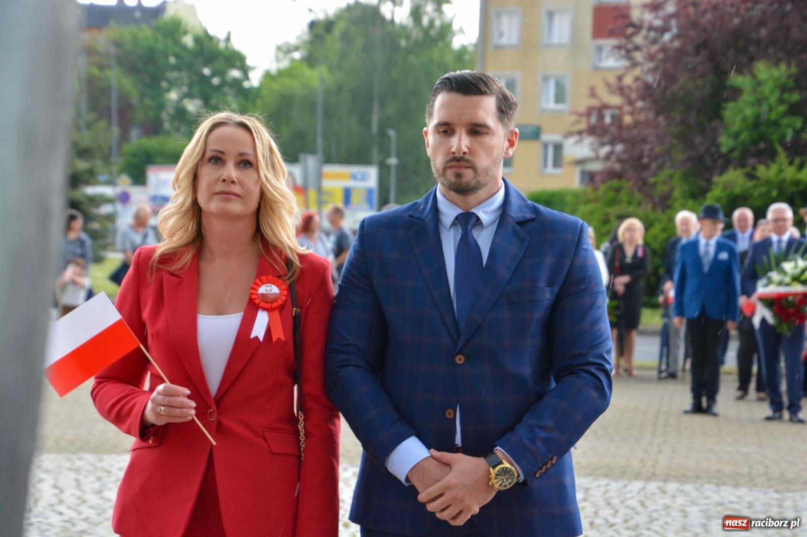 Zdjęcie w galerii na portalu naszraciborz.pl: Obchody Trzeciego Maja w Raciborzu w strugach deszczu [FOTO i WIDEO] wiadomości z regionu