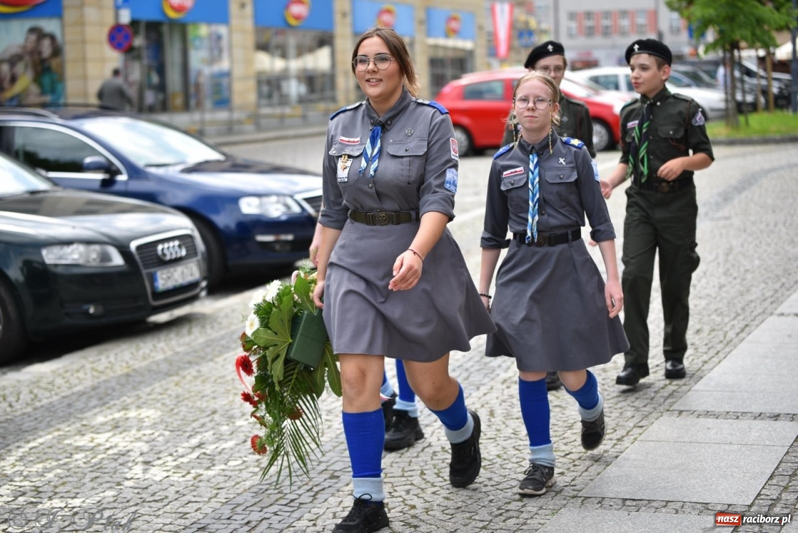 Zdjęcie w galerii na portalu naszraciborz.pl: Obchody Trzeciego Maja w Raciborzu w strugach deszczu [FOTO i WIDEO] wiadomości z regionu