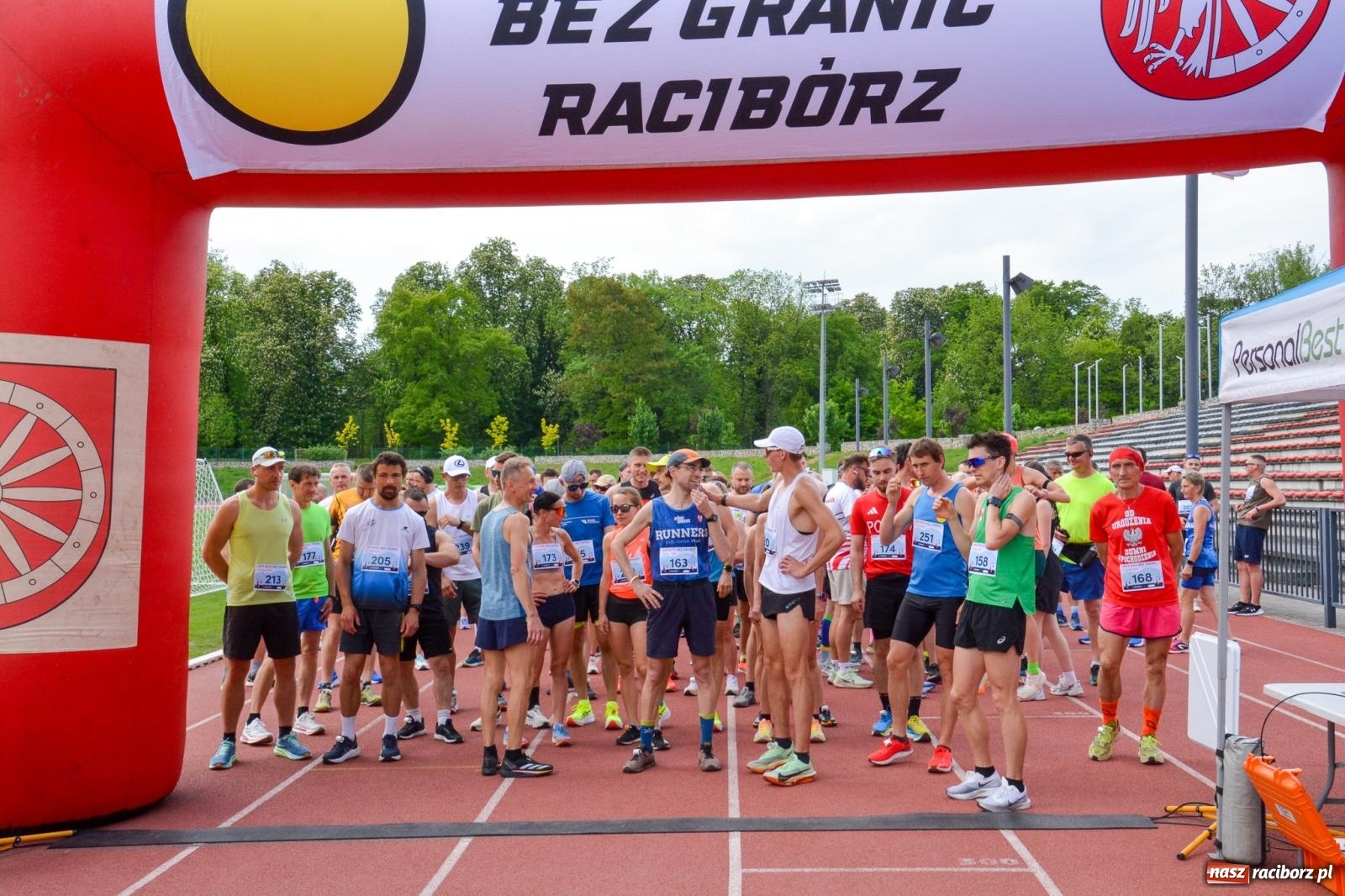 Zdjęcie w galerii na portalu naszraciborz.pl: Mateusz Mrówka najszybszy w XVII Biegu bez Granic wiadomości z regionu