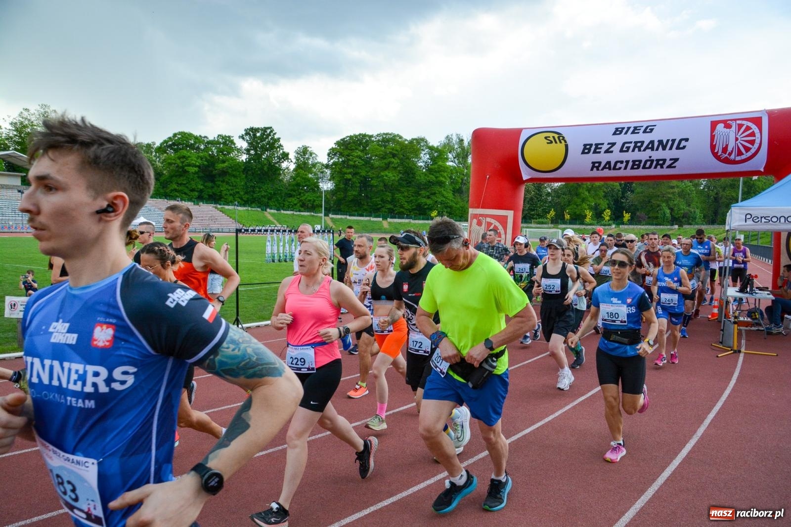 Zdjęcie w galerii na portalu naszraciborz.pl: Mateusz Mrówka najszybszy w XVII Biegu bez Granic wiadomości z regionu