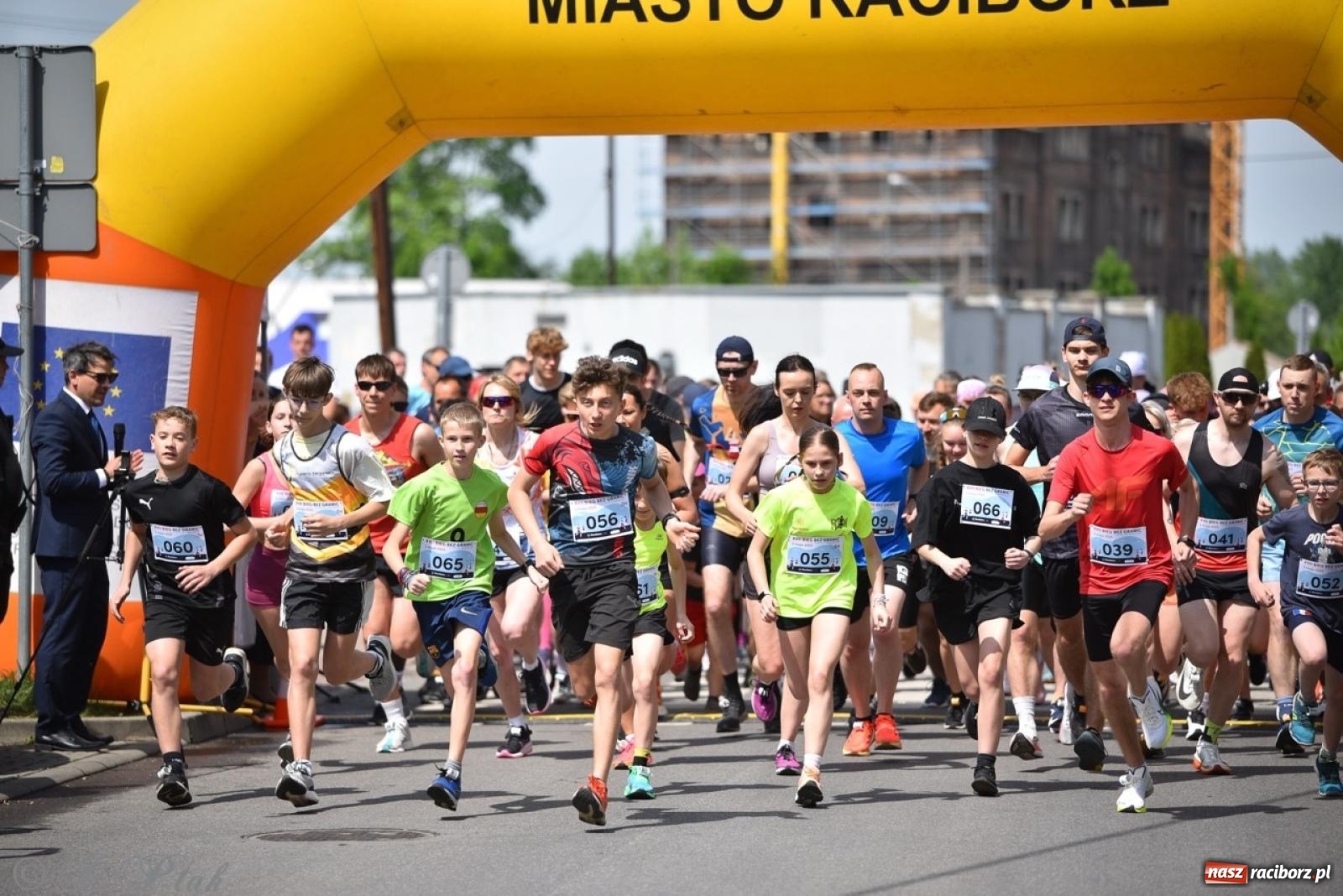 Zdjęcie w galerii na portalu naszraciborz.pl: Mateusz Mrówka najszybszy w XVII Biegu bez Granic wiadomości z regionu