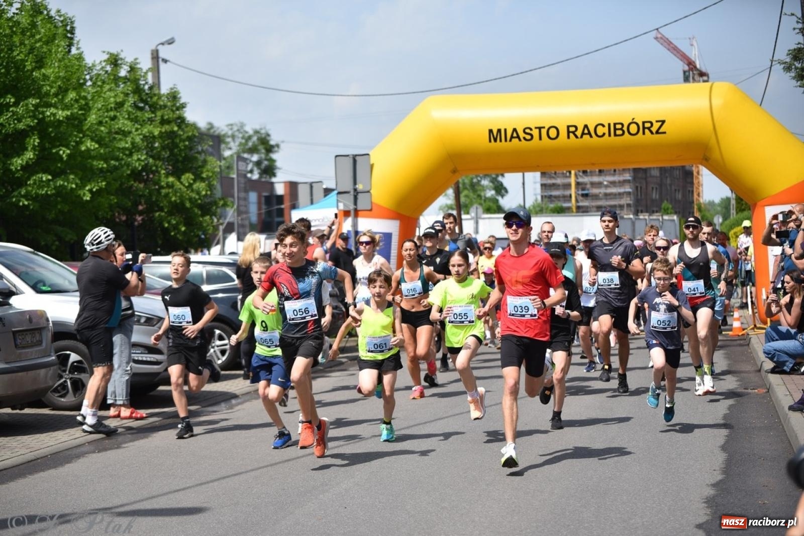 Zdjęcie w galerii na portalu naszraciborz.pl: Mateusz Mrówka najszybszy w XVII Biegu bez Granic wiadomości z regionu