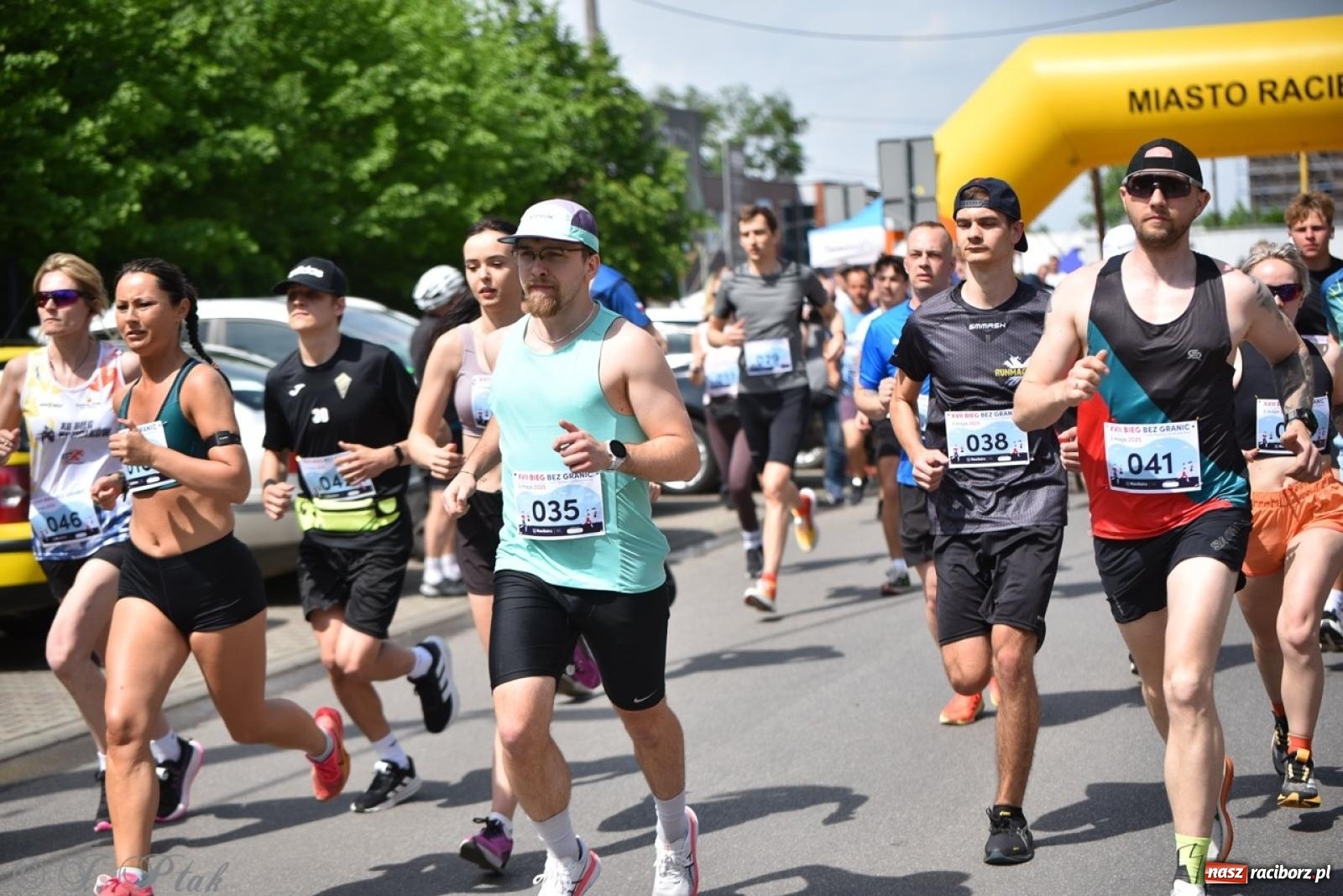 Zdjęcie w galerii na portalu naszraciborz.pl: Mateusz Mrówka najszybszy w XVII Biegu bez Granic wiadomości z regionu