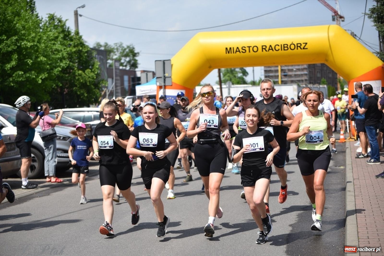Zdjęcie w galerii na portalu naszraciborz.pl: Mateusz Mrówka najszybszy w XVII Biegu bez Granic wiadomości z regionu