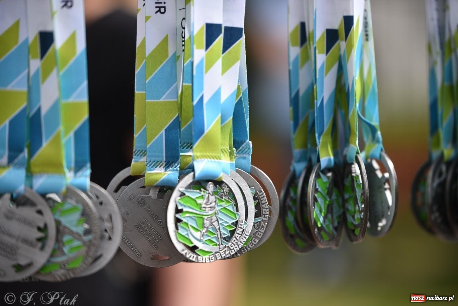 Zdjęcie w galerii na portalu naszraciborz.pl: Mateusz Mrówka najszybszy w XVII Biegu bez Granic wiadomości z regionu