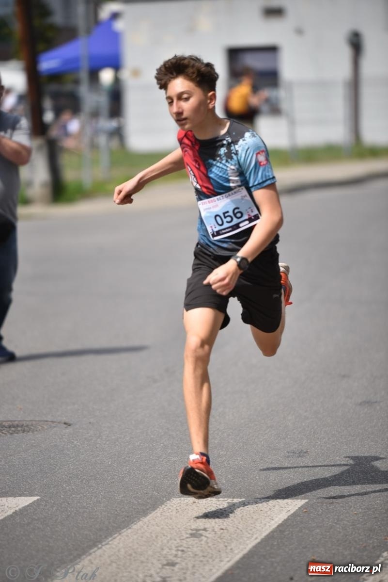Zdjęcie w galerii na portalu naszraciborz.pl: Mateusz Mrówka najszybszy w XVII Biegu bez Granic wiadomości z regionu