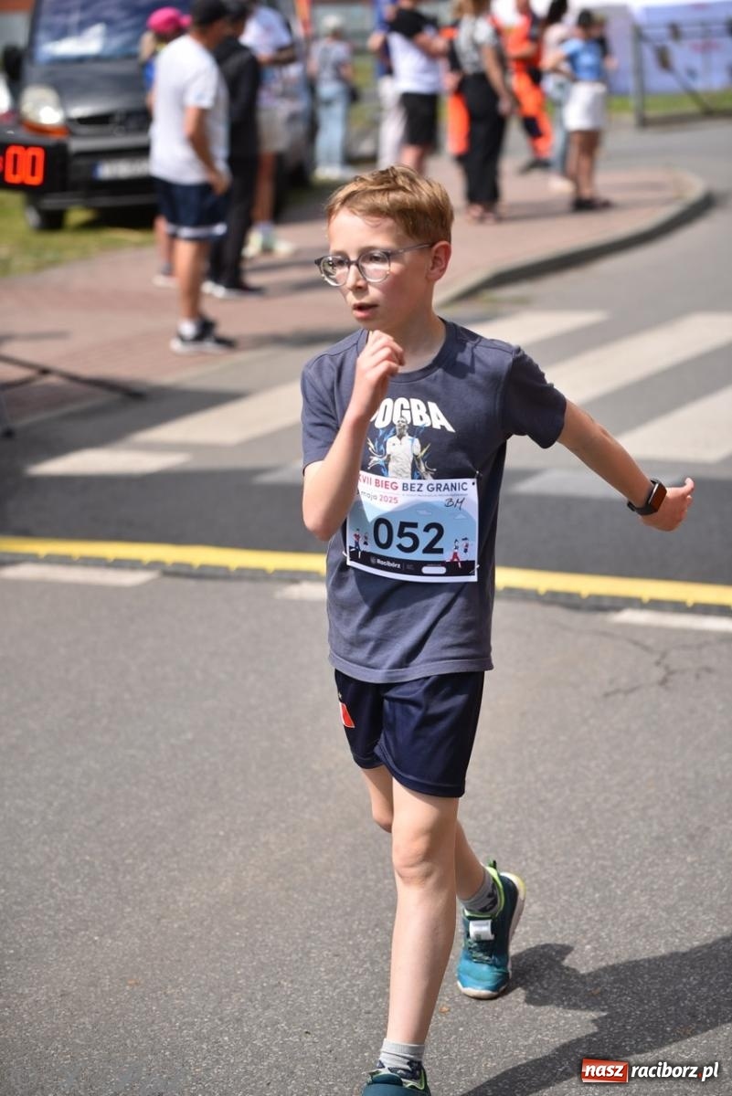Zdjęcie w galerii na portalu naszraciborz.pl: Mateusz Mrówka najszybszy w XVII Biegu bez Granic wiadomości z regionu
