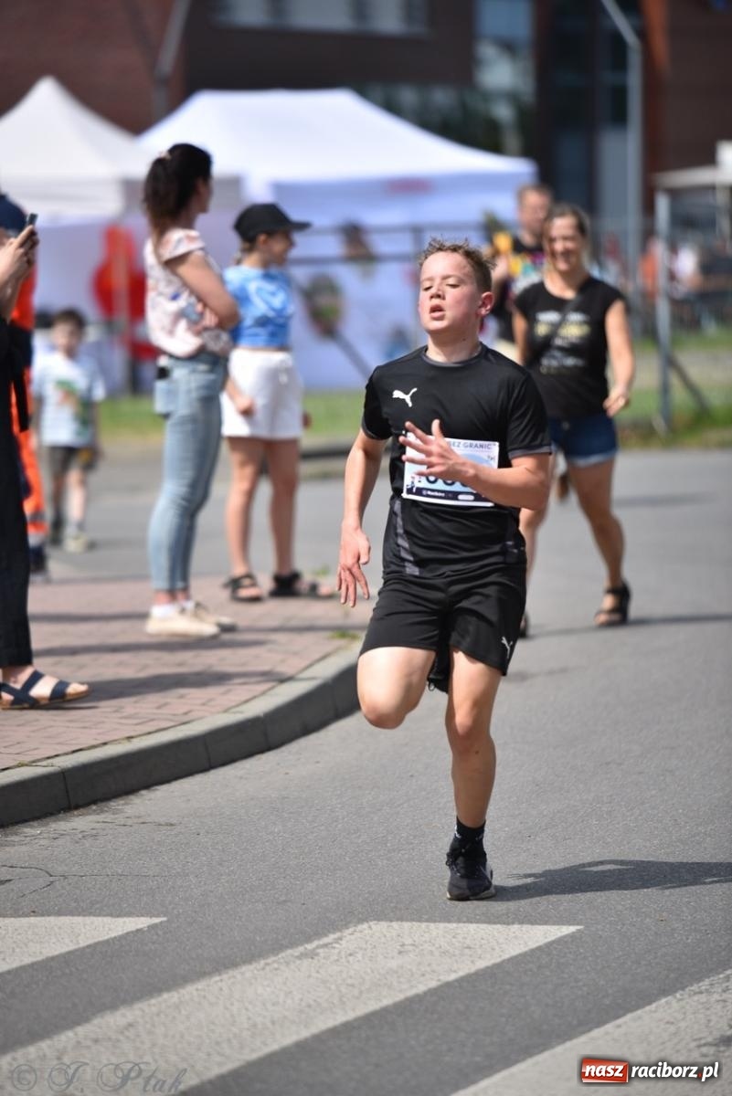 Zdjęcie w galerii na portalu naszraciborz.pl: Mateusz Mrówka najszybszy w XVII Biegu bez Granic wiadomości z regionu