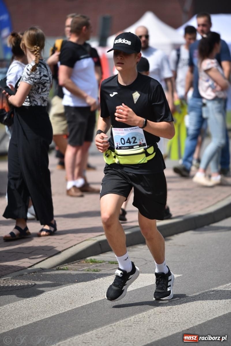 Zdjęcie w galerii na portalu naszraciborz.pl: Mateusz Mrówka najszybszy w XVII Biegu bez Granic wiadomości z regionu