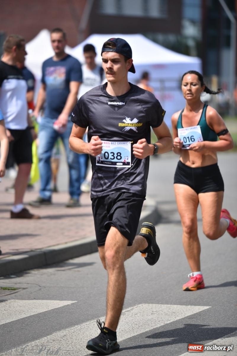 Zdjęcie w galerii na portalu naszraciborz.pl: Mateusz Mrówka najszybszy w XVII Biegu bez Granic wiadomości z regionu