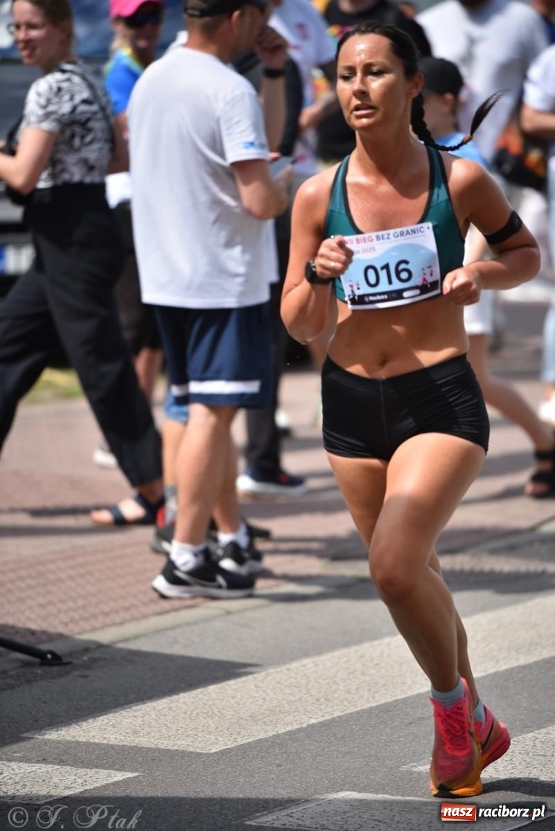 Zdjęcie w galerii na portalu naszraciborz.pl: Mateusz Mrówka najszybszy w XVII Biegu bez Granic wiadomości z regionu