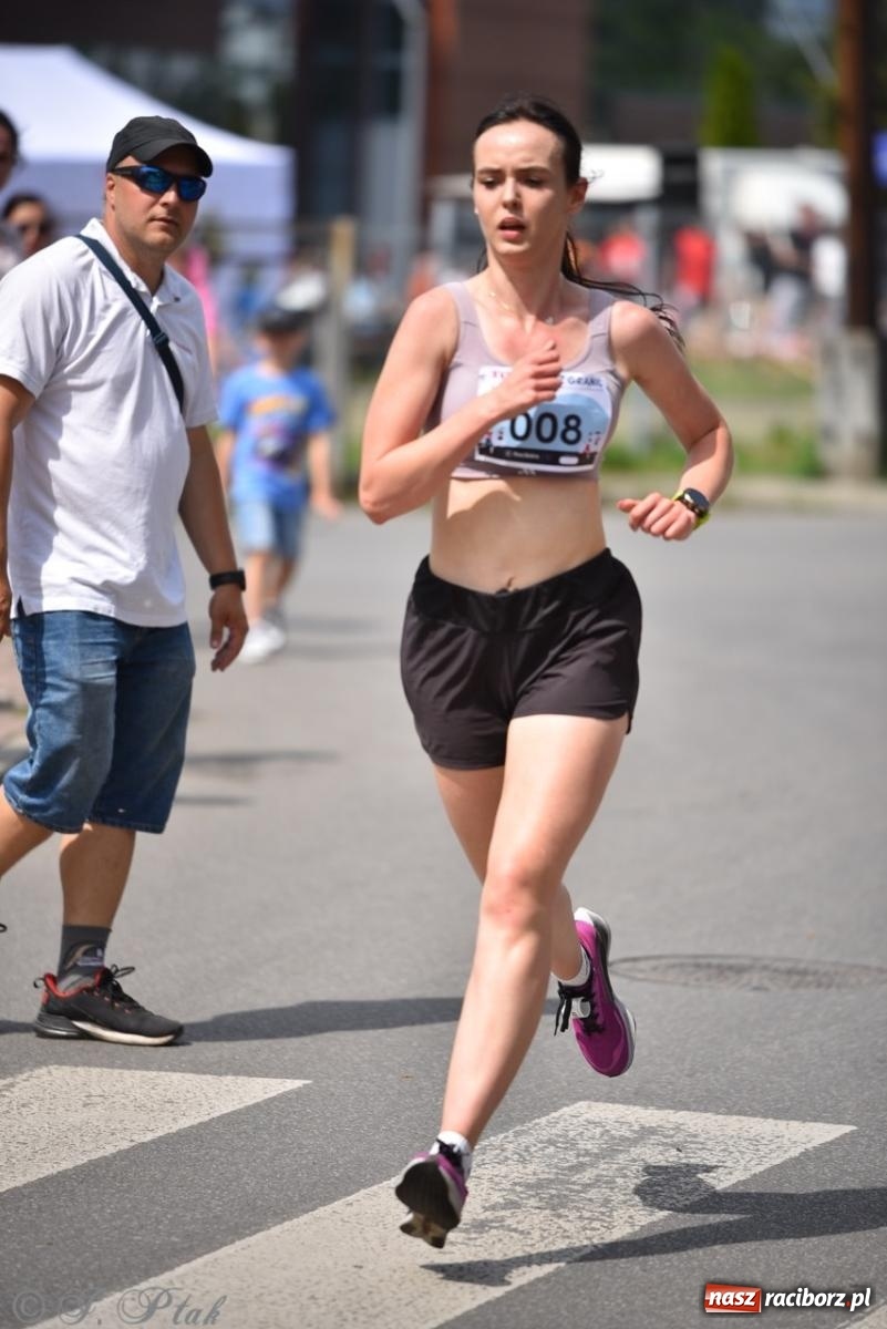 Zdjęcie w galerii na portalu naszraciborz.pl: Mateusz Mrówka najszybszy w XVII Biegu bez Granic wiadomości z regionu