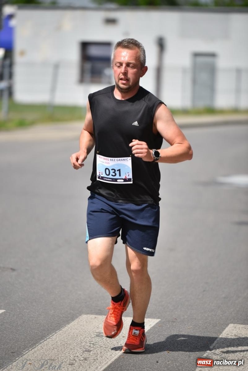 Zdjęcie w galerii na portalu naszraciborz.pl: Mateusz Mrówka najszybszy w XVII Biegu bez Granic wiadomości z regionu