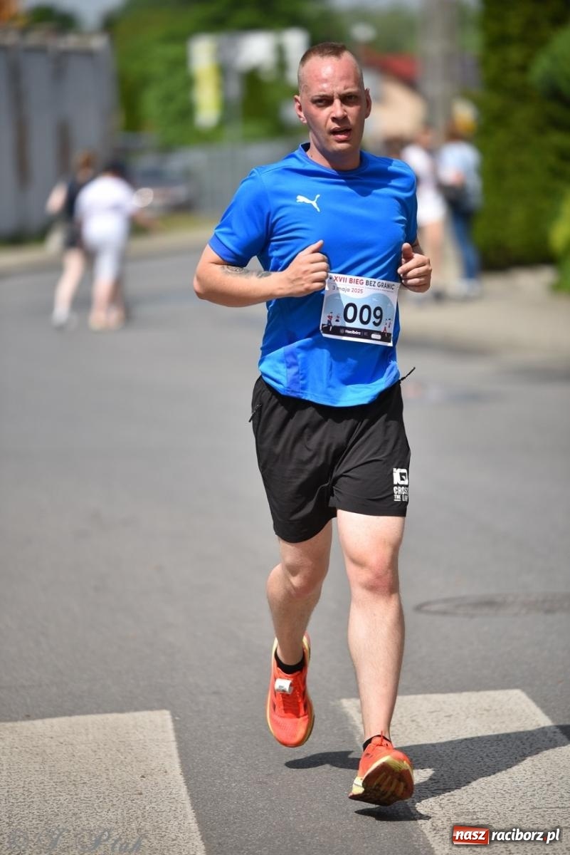 Zdjęcie w galerii na portalu naszraciborz.pl: Mateusz Mrówka najszybszy w XVII Biegu bez Granic wiadomości z regionu