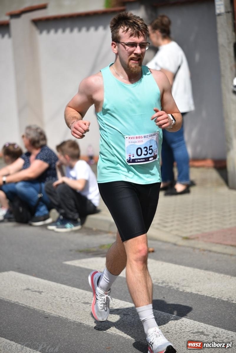 Zdjęcie w galerii na portalu naszraciborz.pl: Mateusz Mrówka najszybszy w XVII Biegu bez Granic wiadomości z regionu