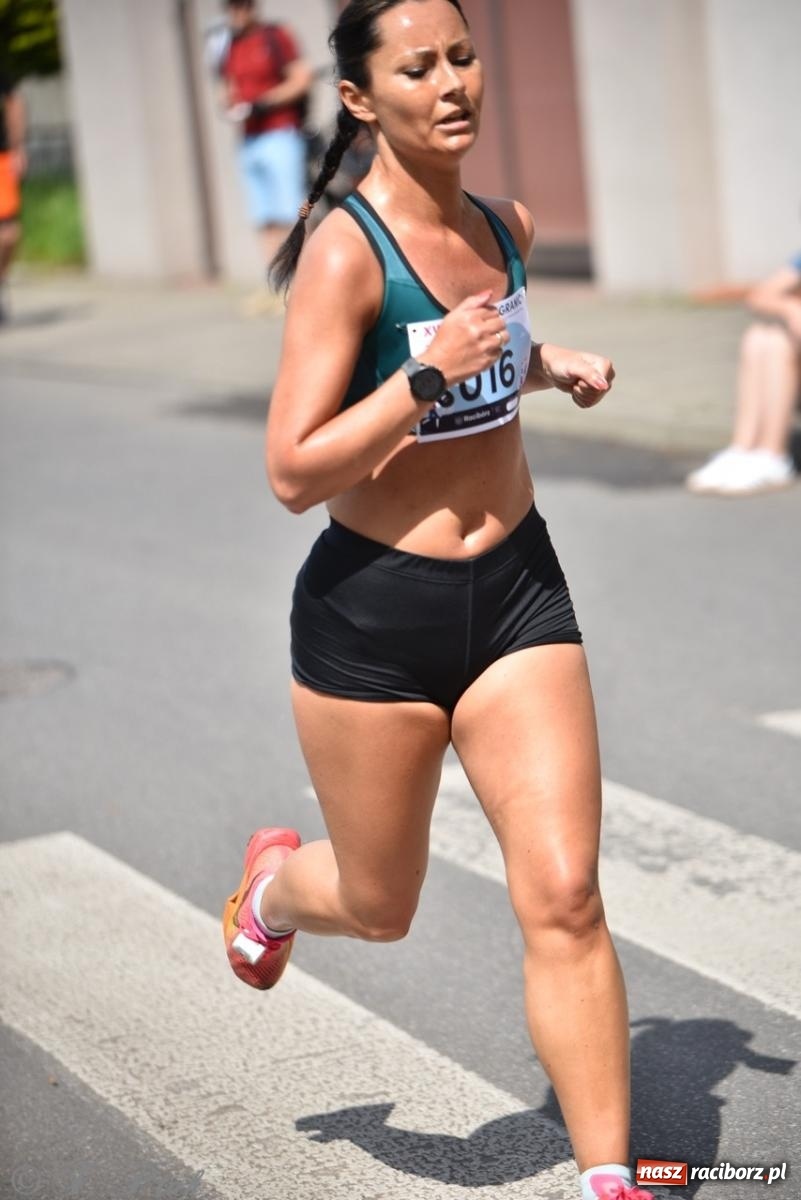 Zdjęcie w galerii na portalu naszraciborz.pl: Mateusz Mrówka najszybszy w XVII Biegu bez Granic wiadomości z regionu