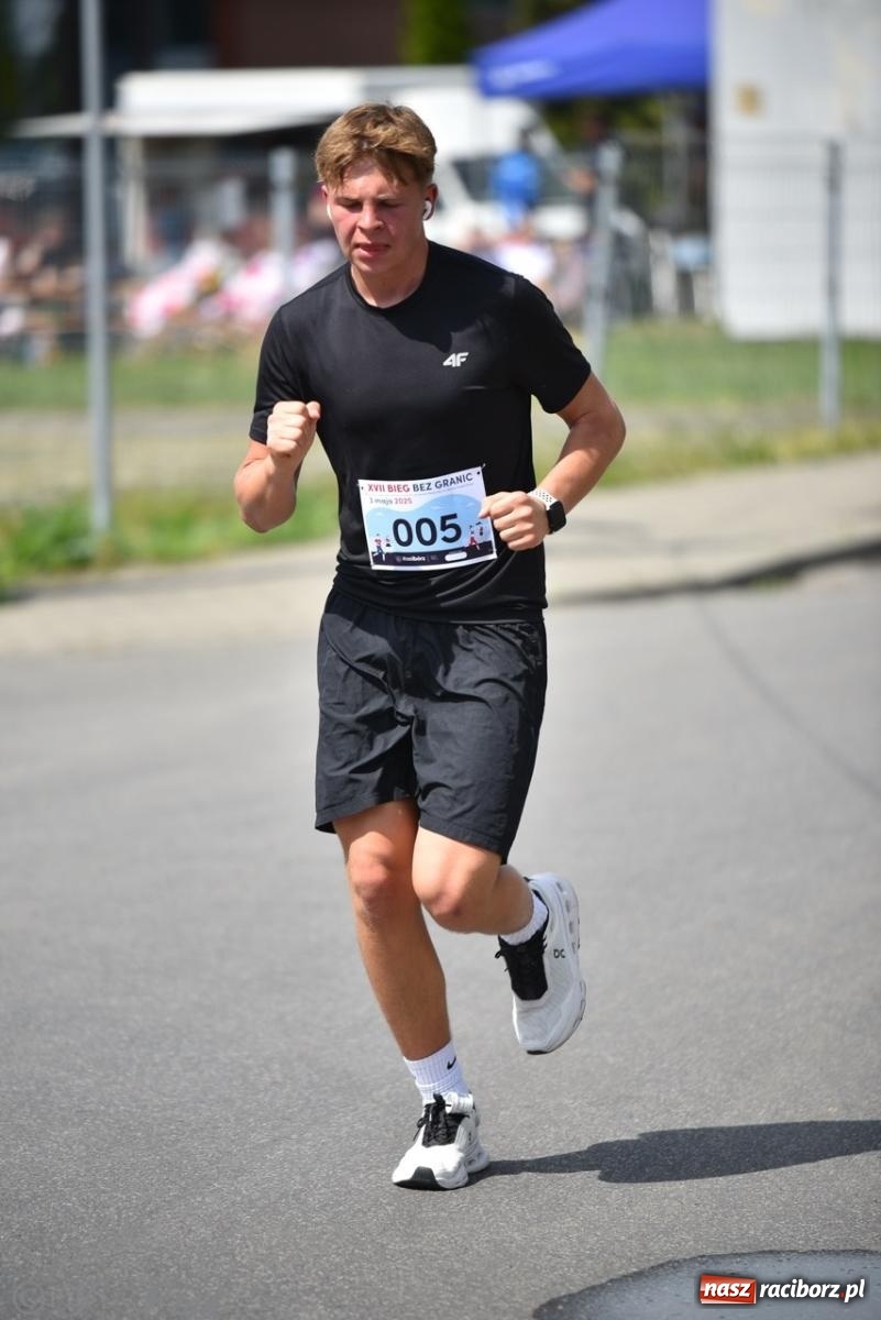 Zdjęcie w galerii na portalu naszraciborz.pl: Mateusz Mrówka najszybszy w XVII Biegu bez Granic wiadomości z regionu