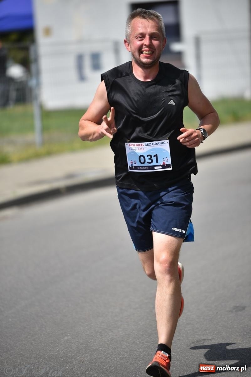 Zdjęcie w galerii na portalu naszraciborz.pl: Mateusz Mrówka najszybszy w XVII Biegu bez Granic wiadomości z regionu