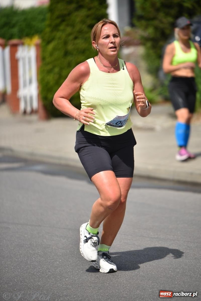 Zdjęcie w galerii na portalu naszraciborz.pl: Mateusz Mrówka najszybszy w XVII Biegu bez Granic wiadomości z regionu