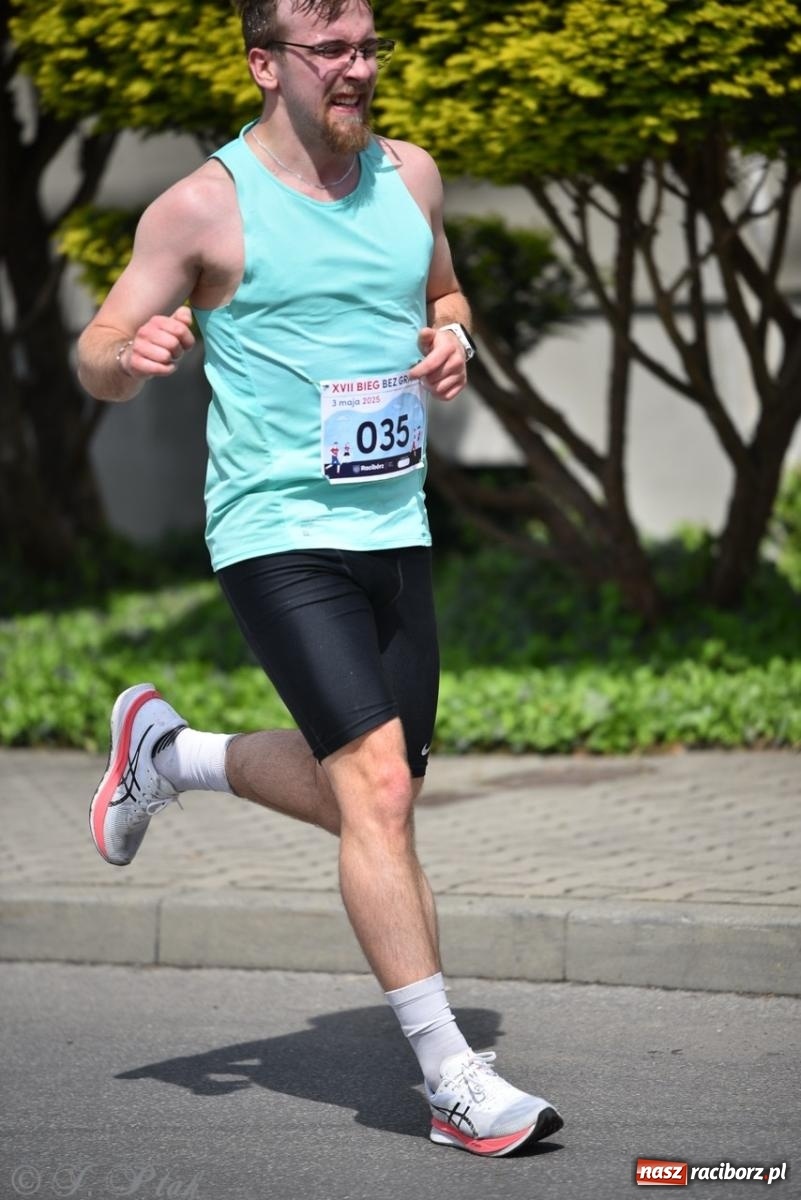 Zdjęcie w galerii na portalu naszraciborz.pl: Mateusz Mrówka najszybszy w XVII Biegu bez Granic wiadomości z regionu