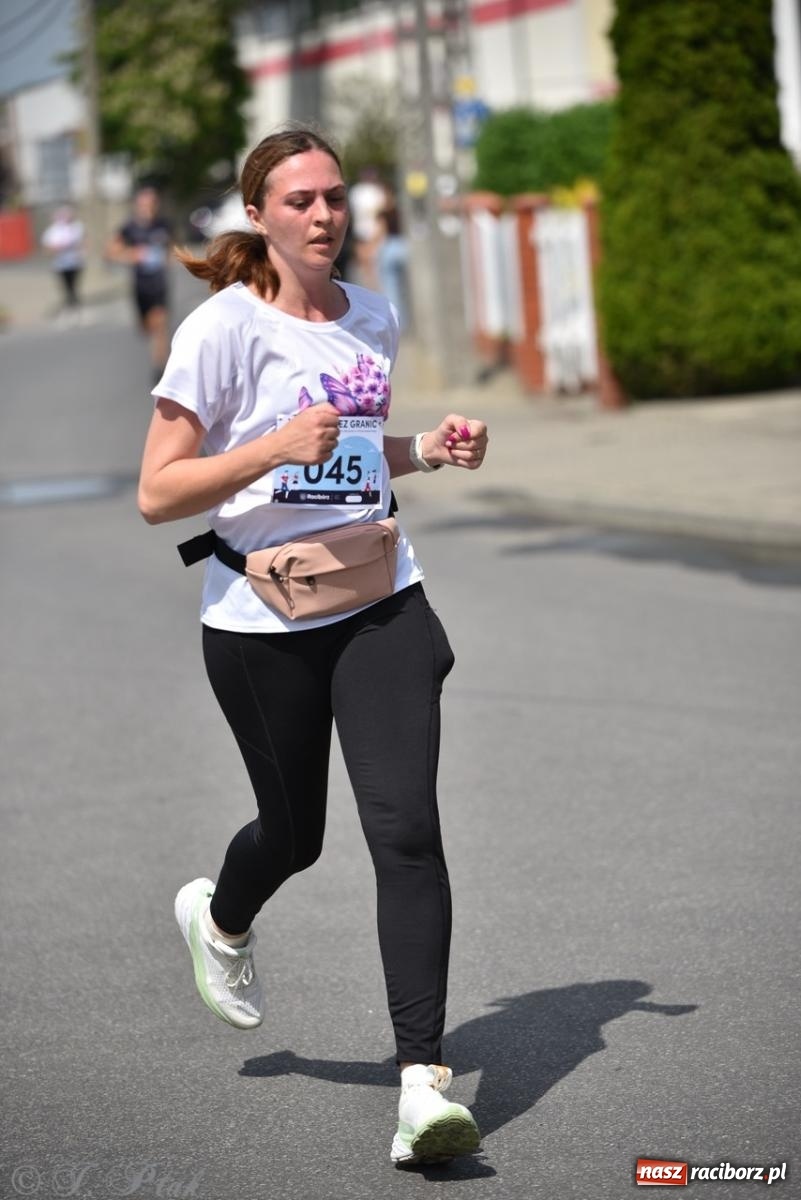 Zdjęcie w galerii na portalu naszraciborz.pl: Mateusz Mrówka najszybszy w XVII Biegu bez Granic wiadomości z regionu