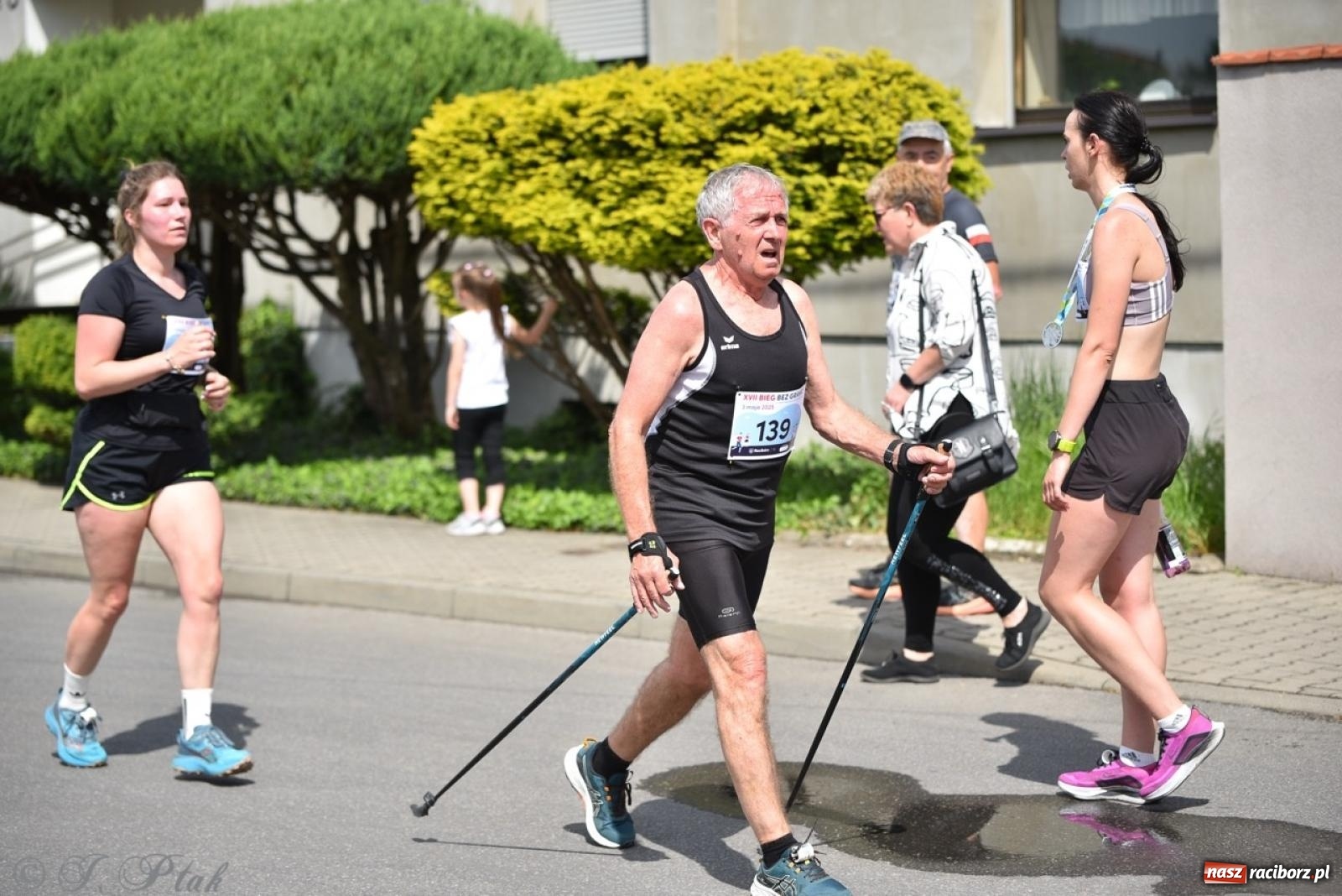 Zdjęcie w galerii na portalu naszraciborz.pl: Mateusz Mrówka najszybszy w XVII Biegu bez Granic wiadomości z regionu