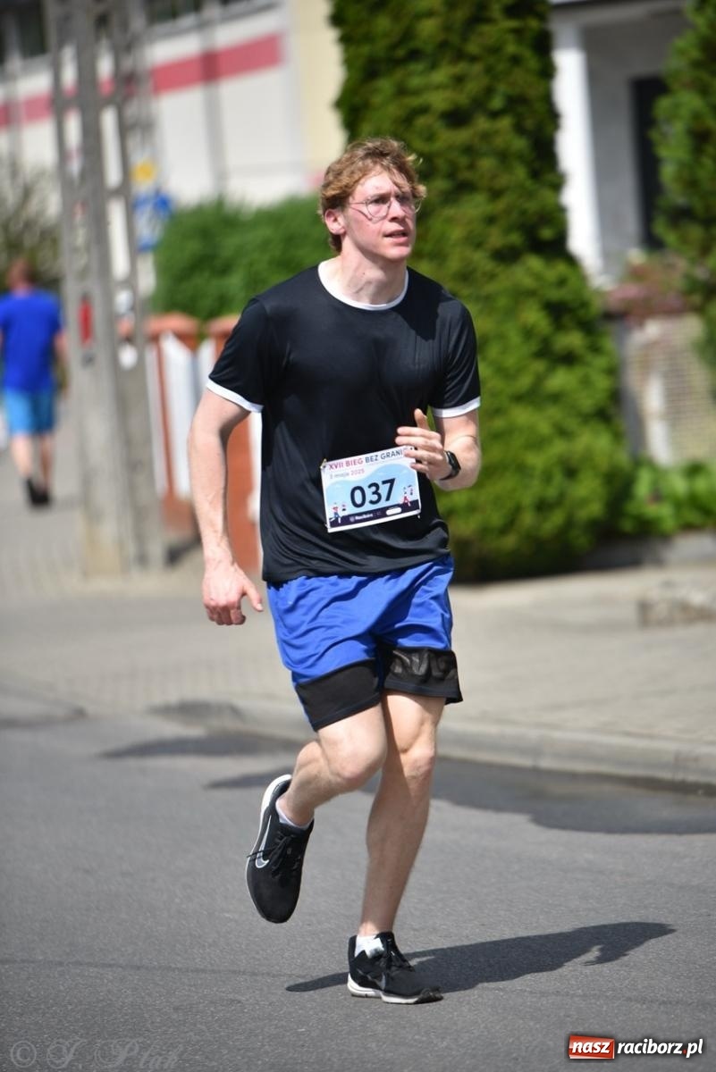 Zdjęcie w galerii na portalu naszraciborz.pl: Mateusz Mrówka najszybszy w XVII Biegu bez Granic wiadomości z regionu
