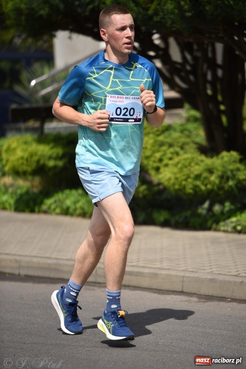 Zdjęcie w galerii na portalu naszraciborz.pl: Mateusz Mrówka najszybszy w XVII Biegu bez Granic wiadomości z regionu