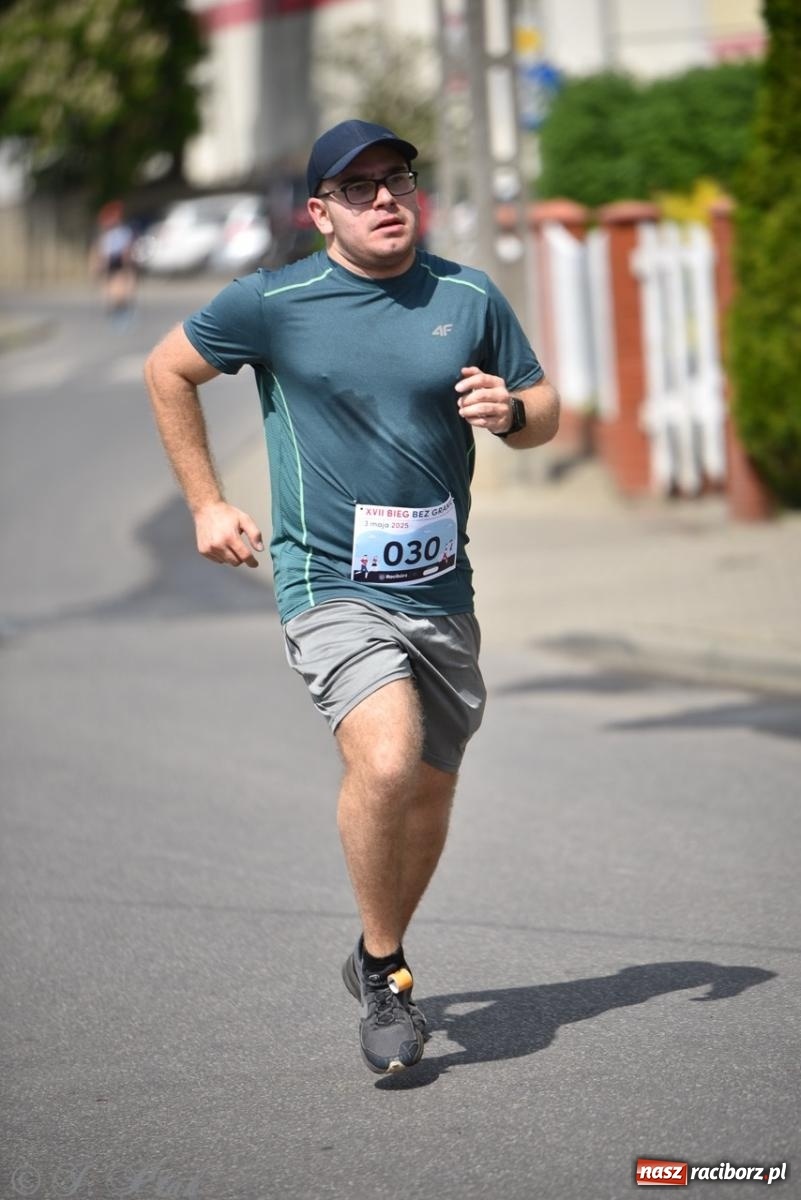 Zdjęcie w galerii na portalu naszraciborz.pl: Mateusz Mrówka najszybszy w XVII Biegu bez Granic wiadomości z regionu