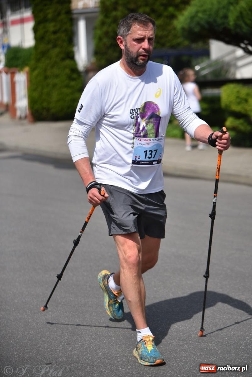 Zdjęcie w galerii na portalu naszraciborz.pl: Mateusz Mrówka najszybszy w XVII Biegu bez Granic wiadomości z regionu