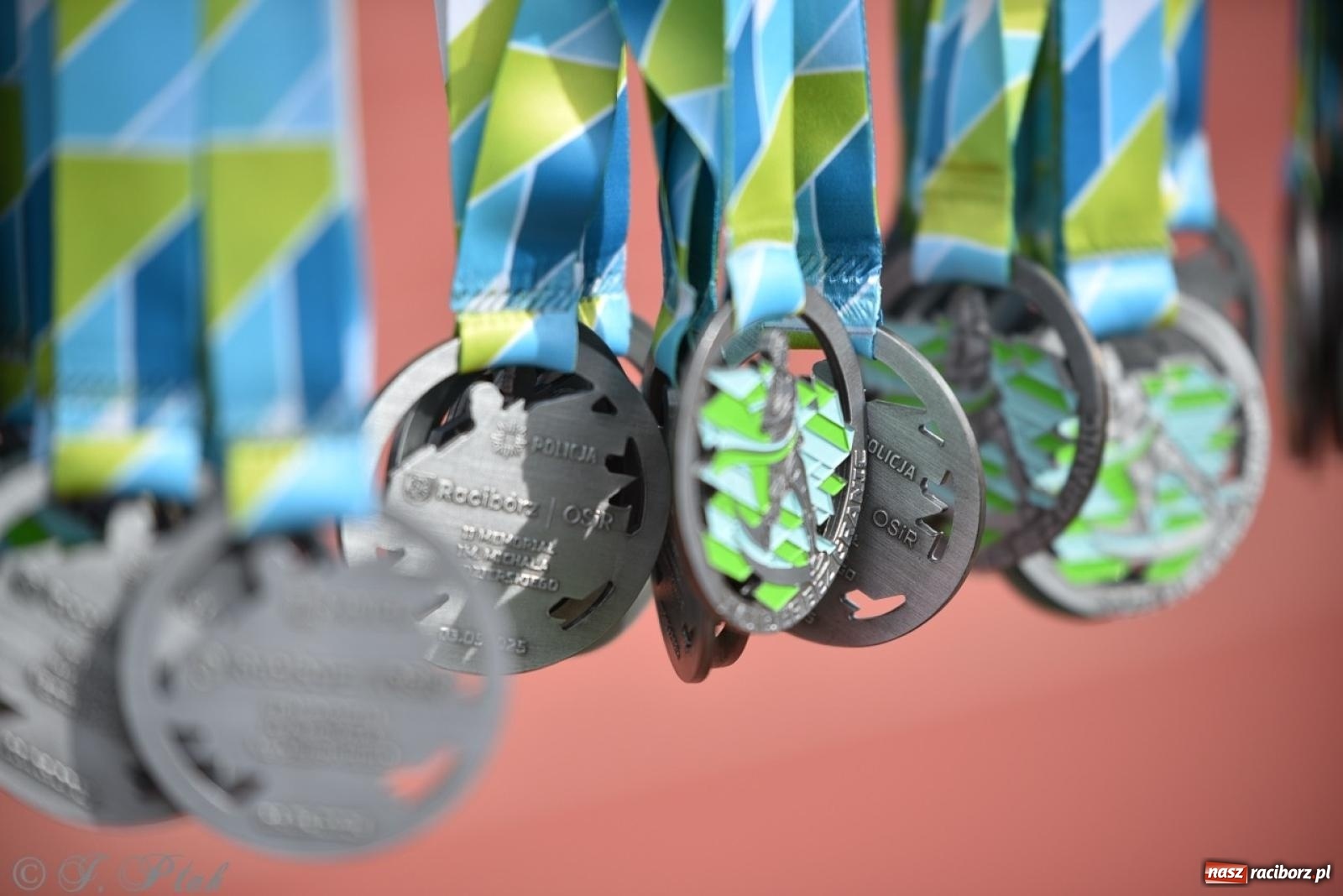 Zdjęcie w galerii na portalu naszraciborz.pl: Mateusz Mrówka najszybszy w XVII Biegu bez Granic wiadomości z regionu